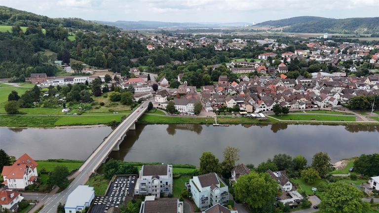 Brücke und Teil der Weserpromenade 